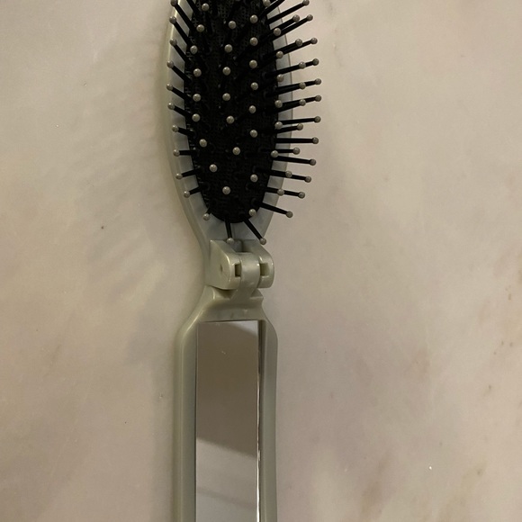 4/$20 NWT AVON Advance Techniques Folding Hairbrush Travel Hairbrush Beauty Tool - Picture 8 of 11